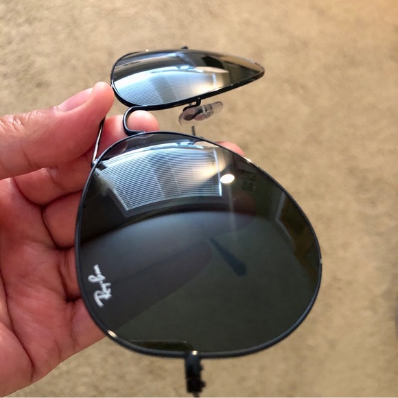 Ray-Ban RB3025 Black Large Metal Aviator Sunglasses - Picture 5 of 14